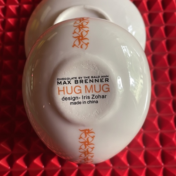 VINTAGE HUG MUG - Picture 10 of 11